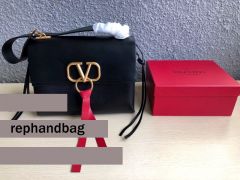 Top Quality Valentino Women's Black V-ring Medium Leather Shoulder Bag